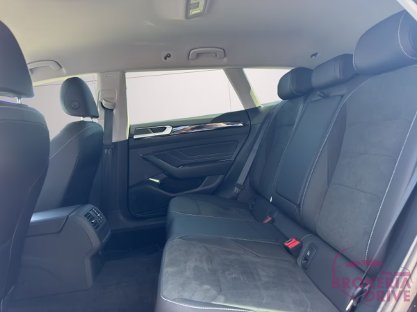 2.0 TSI Elegance_image_interier_back