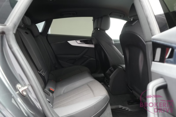 45 TFSI Quattro S-Line_image_interier_back