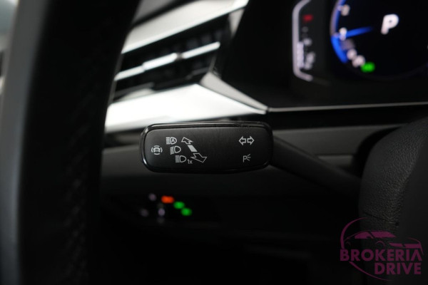 2.0 TSI DSG R-Line_b040f4a1-7a4e-4471-b366-d0c8ec6b3980.jpeg