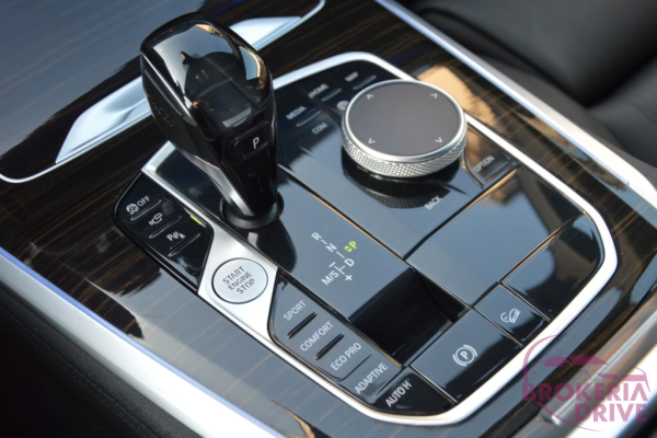 xDrive40i_rcvzldj.png