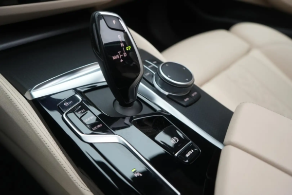 530d xDrive M-Sport_716e206a-6c9f-44cd-b062-86641ac0fb00_006f8674-2a1b-4945-83de-c5a0bf42b8a3.jpg