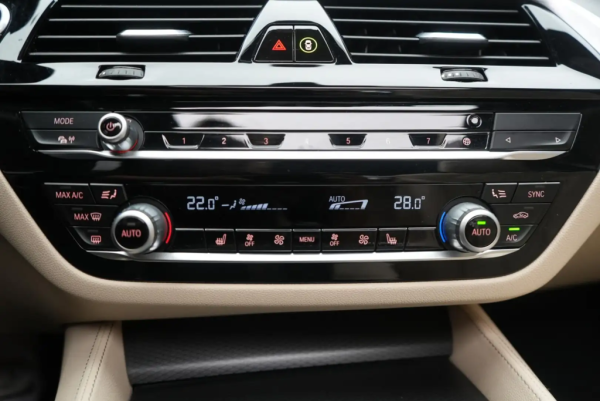 530d xDrive M-Sport_716e206a-6c9f-44cd-b062-86641ac0fb00_4f88cc07-bb93-46f9-8bcc-aabeeab702db.jpg