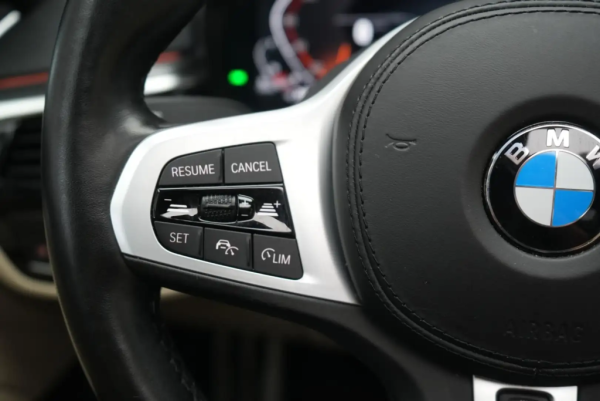 530d xDrive M-Sport_716e206a-6c9f-44cd-b062-86641ac0fb00_6ef06b50-2b6c-47b2-86bf-6ef7692e349f.jpg