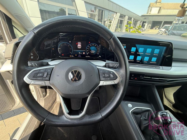 VIII Life 2.0 TDI Travel | Virtual _image_interier_front