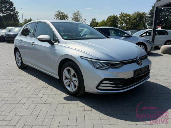 Volkswagen VIII Life 2.0 TDI Travel | Virtual 