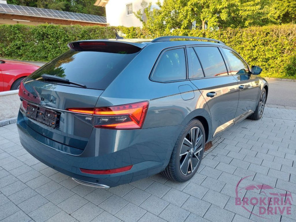 Škoda Superb Combi 2.0 TSI Sportline DSG 