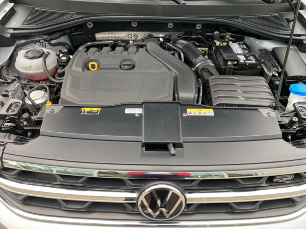 1.5 TSI R-Line_5e829dd4-37fd-4f88-9151-bb126562aed5_74271017-fa4e-47ff-8483-970943410630.jpg