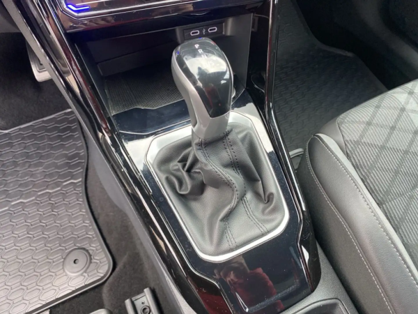 1.5 TSI R-Line_5e829dd4-37fd-4f88-9151-bb126562aed5_7d53f1f6-86ac-460d-a4ca-3d51ed35457a.jpg