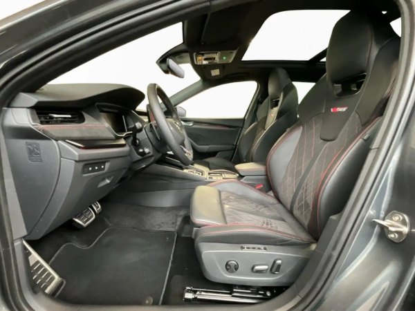 RS 2.0 TSI_021998bb-0c0d-4936-afc6-368cd536630e_290c44ab-564c-4cbd-aa2a-9f74fe42517f.jpg