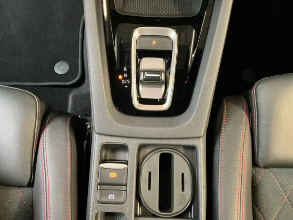 RS 2.0 TSI_021998bb-0c0d-4936-afc6-368cd536630e_dc377dde-10e2-45da-ada0-45053b6f60dd.jpg