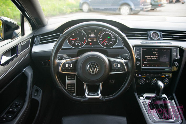 2.0 TDI 140 kW DSG 4Motion_volkswagenpassat2.0tdidsg4motionhighlinerlineautobononitraautobazarnitradovozautznemeckadovozautnaobjednavku-19.jpg