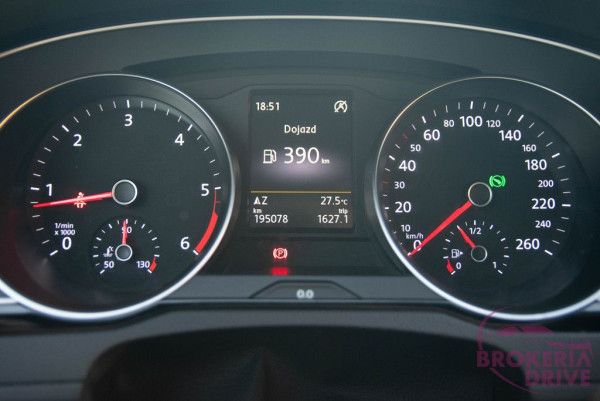 2.0 TDI 140 kW DSG 4Motion_volkswagenpassat2.0tdidsg4motionhighlinerlineautobononitraautobazarnitradovozautznemeckadovozautnaobjednavku-21.jpg