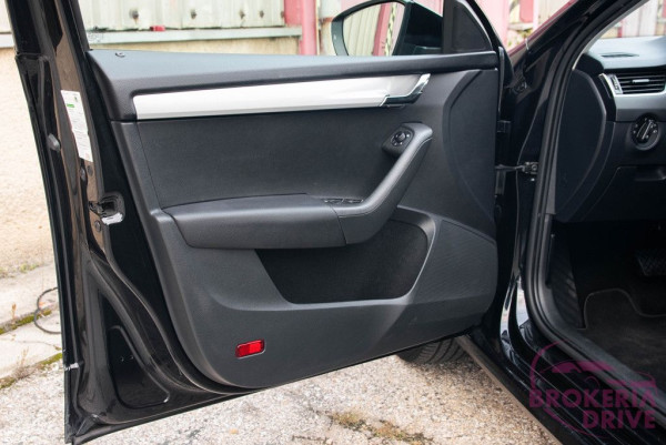 2.0 TDI 110 kW DSG _škodaoctaviacombi2.0tdidsgpredflautobononitraautobazarnitradovozautznemeckadovozautnaobjednavku-19.jpg