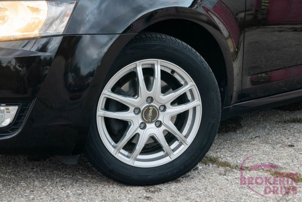 2.0 TDI 110 kW DSG _škodaoctaviacombi2.0tdidsgpredflautobononitraautobazarnitradovozautznemeckadovozautnaobjednavku-36.jpg