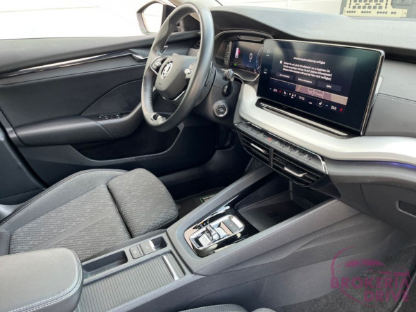 2.0 TDI DSG Clever _image_interier_back