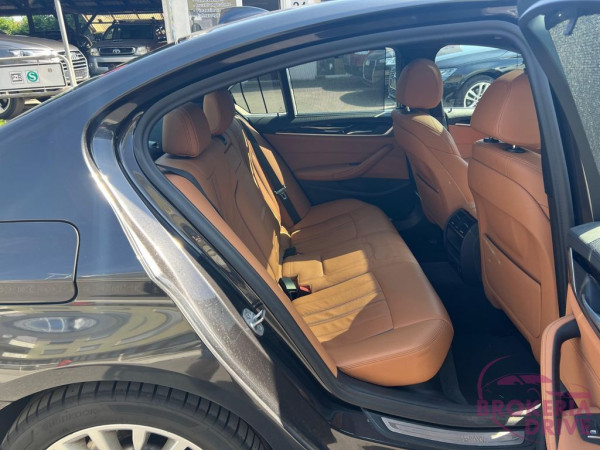 520d Luxury Line _d45145b2-ed5a-4bf1-a1b6-cbea16bcac2f.jpeg