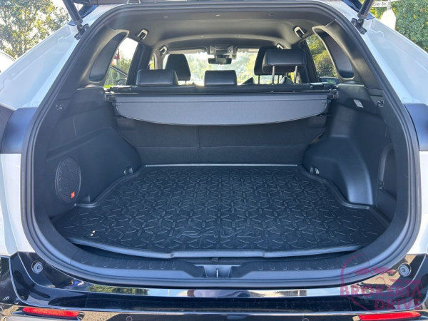 2.5I Hybrid 4X4 Style Selection _d82e8cdc-6eda-4e6d-8797-af4e7b2796e3.jpeg