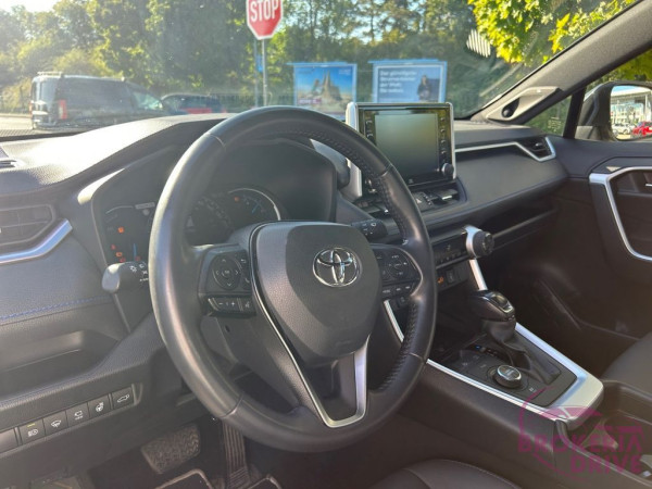 2.5I Hybrid 4X4 Style Selection _fd64ffe7-7ab8-4aa6-a167-7fbae067c116.jpeg
