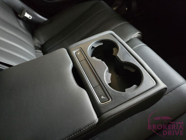 2.0 Skyactiv-G Exclusive-Line _image_interier_back