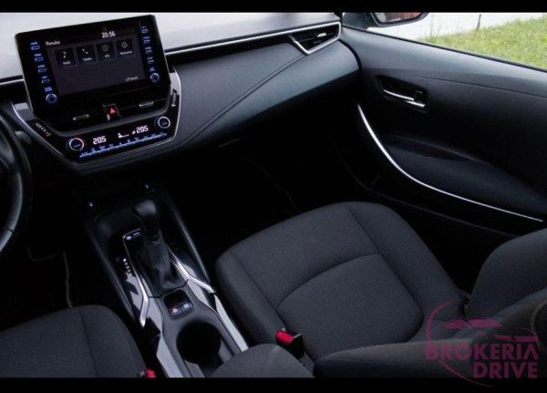 Sedan Hybrid _multimedia.jpg