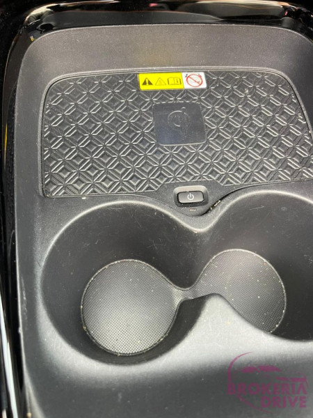 X Air Limited Edition_wirelesscharging.jpg