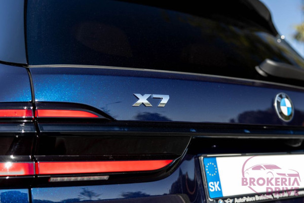 M60i xDrive_img_0427.jpg