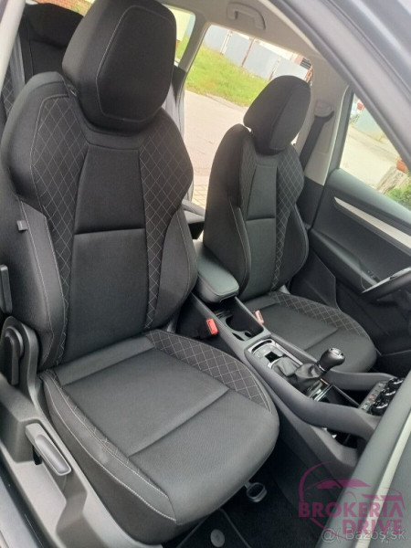 2.0 TDI Ambition r. 2022_image_interier_front