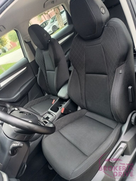 2.0 TDI Ambition r. 2022_184076374(12).jpg