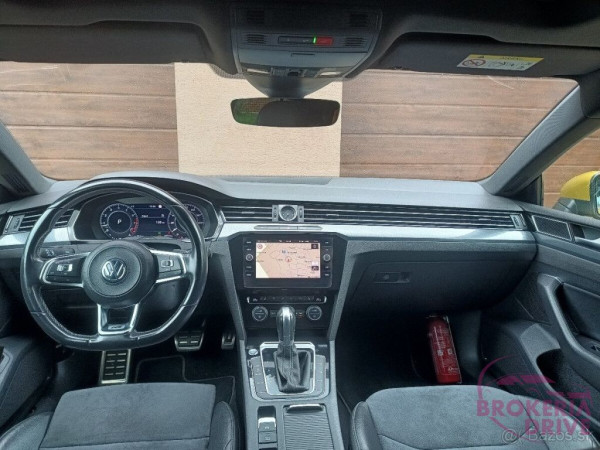 1.5TSI R-Line DSG_184388352(13).jpg