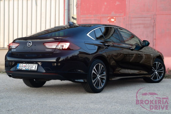 2.0 CDTI 125 kW AT8_opelinsignia2.0cdti125kwautobononitraautobazárnitradovozautznemecka-10.jpg