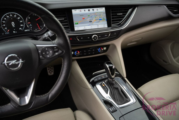 2.0 CDTI 125 kW AT8_opelinsignia2.0cdti125kwautobononitraautobazárnitradovozautznemecka-14.jpg