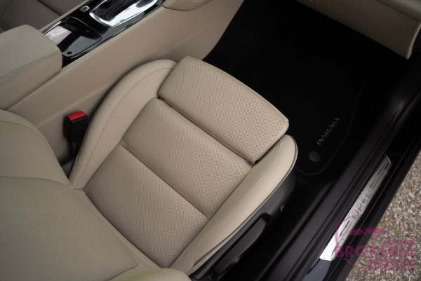 2.0 CDTI 125 kW AT8_opelinsignia2.0cdti125kwautobononitraautobazárnitradovozautznemecka-22.jpg