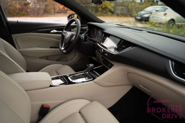 2.0 CDTI 125 kW AT8_opelinsignia2.0cdti125kwautobononitraautobazárnitradovozautznemecka-25_1.jpg