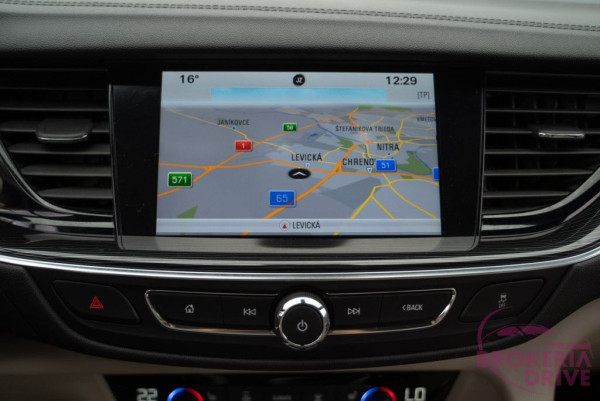 2.0 CDTI 125 kW AT8_opelinsignia2.0cdti125kwautobononitraautobazárnitradovozautznemecka-45.jpg