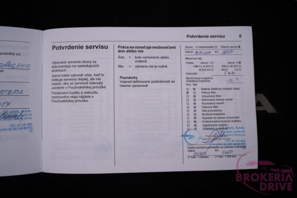 2.0 CDTI 125 kW AT8_opelinsignia2.0cdti125kwautobononitraautobazárnitradovozautznemecka-71.jpg