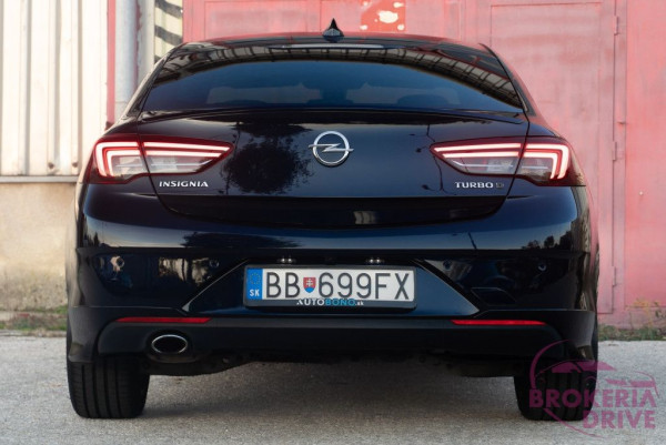 2.0 CDTI 125 kW AT8_opelinsignia2.0cdti125kwautobononitraautobazárnitradovozautznemecka-8.jpg