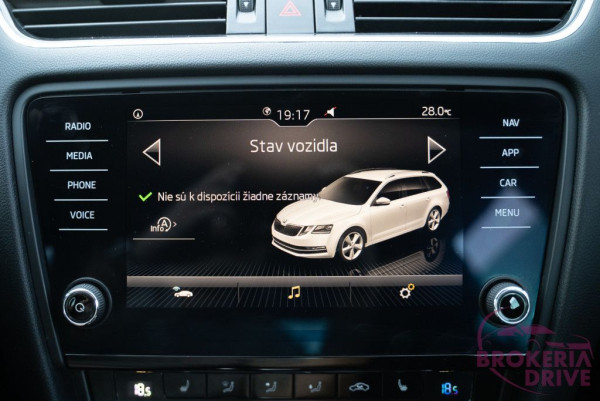 2.0 TDI 110 kW DSG_škodaoctaviacombi2.0tdiautobononitraautobazar-29.jpg
