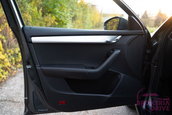 1.4 TSI 110 kW MT6_skodaoctaviacombi1.5tsiautobononitraautobazárnitradovozautznemecka-24.jpg
