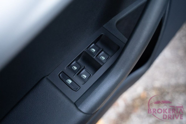 1.4 TSI 110 kW MT6_skodaoctaviacombi1.5tsiautobononitraautobazárnitradovozautznemecka-26.jpg