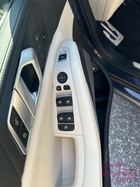 xDrive45e_image10.jpeg