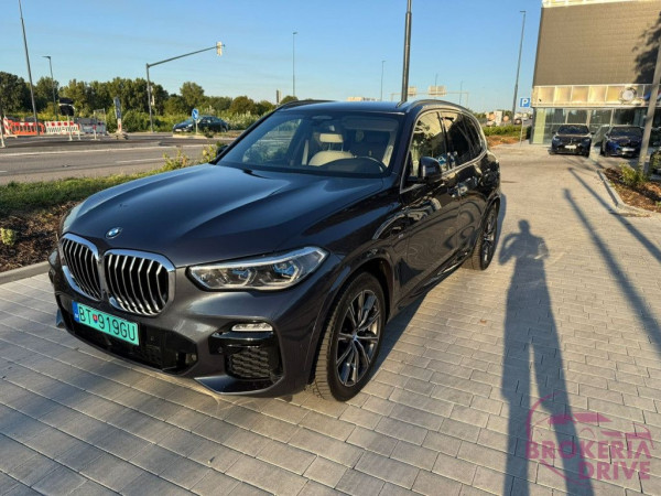 xDrive45e_image2.jpeg