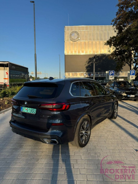 xDrive45e_image5.jpeg