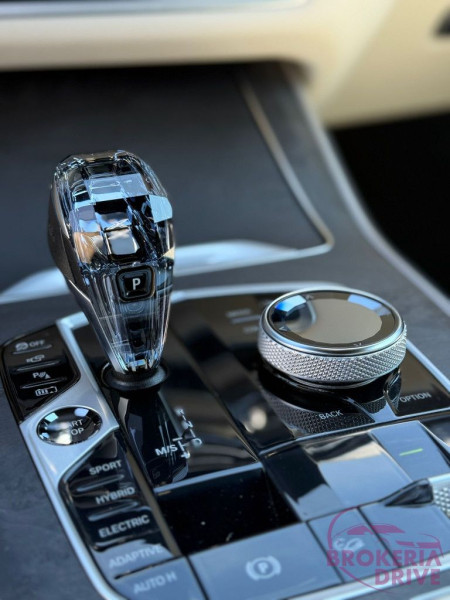 xDrive45e_image9.jpeg