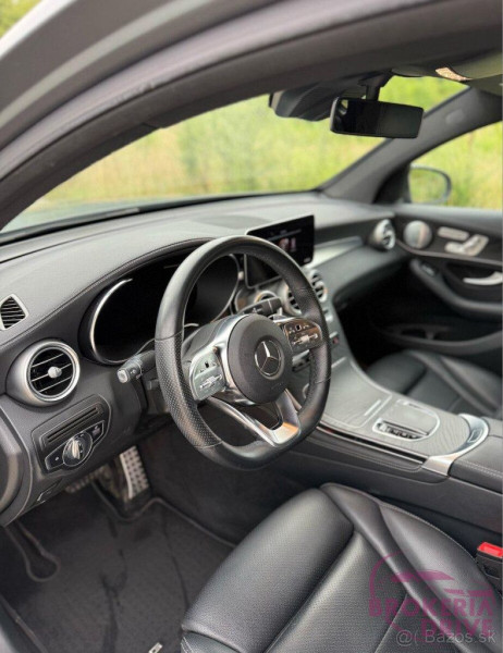 Kupé 300 4MATIC A/T_image_interier_front