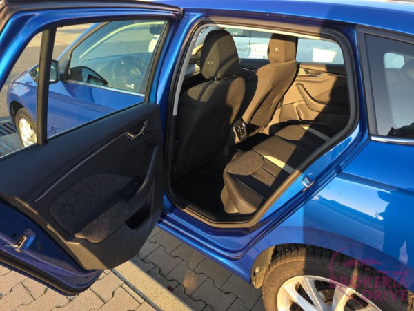 Style Plus 1.0 TSi 81kW_image_interier_back
