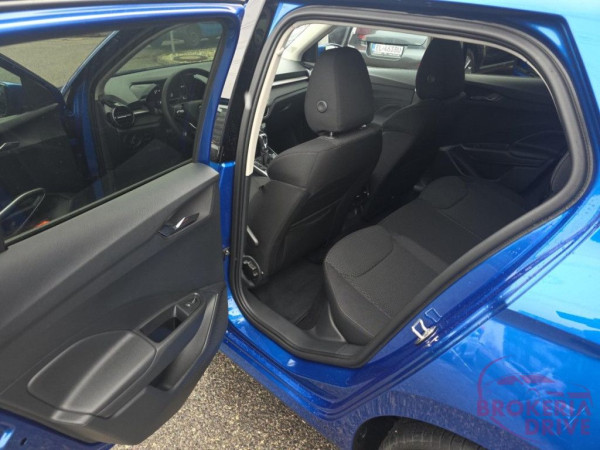 Drive Plus 1.0 TSi_image_interier_back