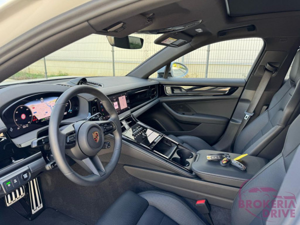Panamera 4S E-Hybrid_image_interier_front