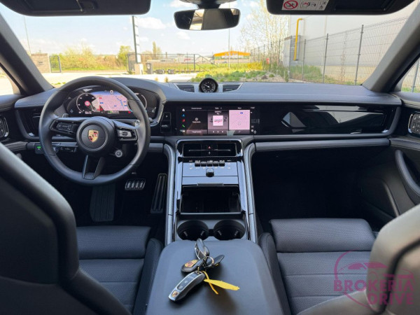 Panamera 4S E-Hybrid_whatsappimage2025-04-16at11.56.40(3).jpeg