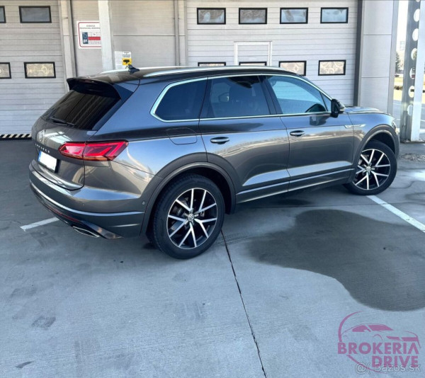 Volkswagen Touareg Volkswagen Touareg R-Line 3.0 TDI V6 - 4-Motion