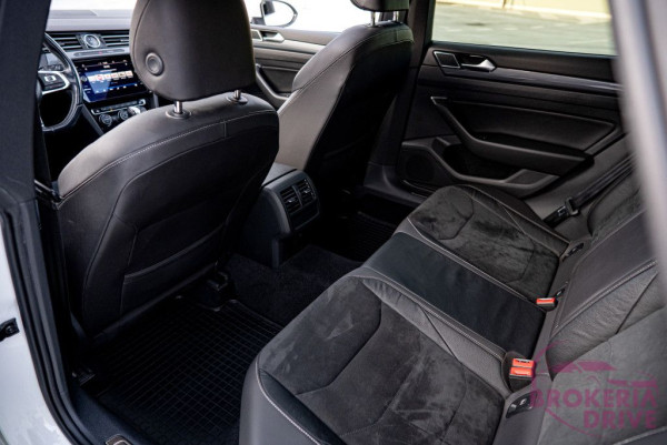 Predám VW ARTEON 2.0TSI DSG R-LINE_image_interier_back